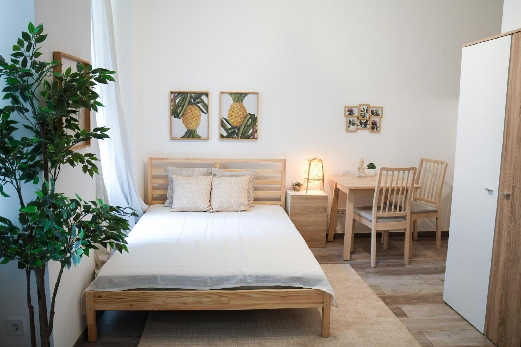 Buda Central Tiny Studios Budapest Extérieur photo
