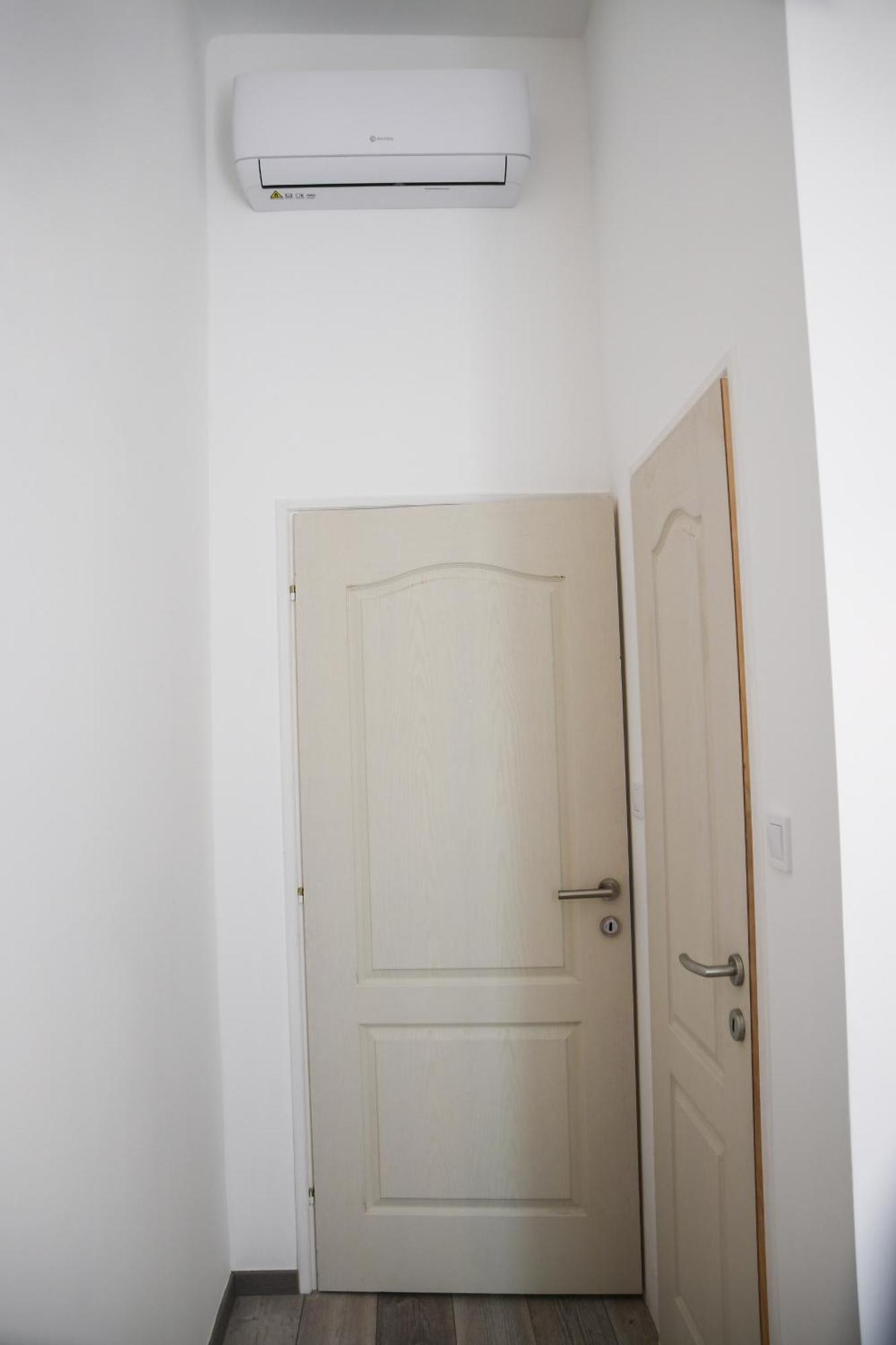 Buda Central Tiny Studios Budapest Extérieur photo